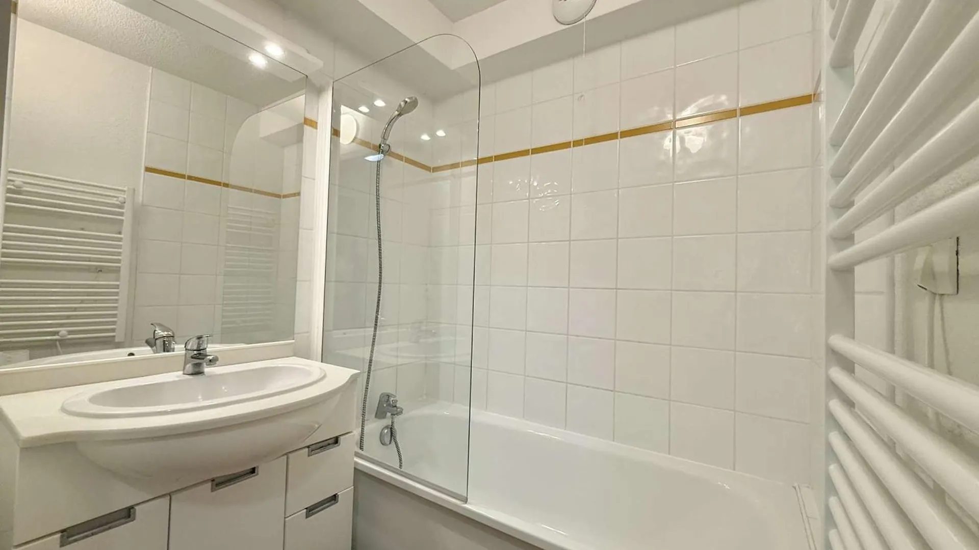 Apartmán Appartement Cosy A Flumet Avec Parking Et Piscine - Fr-1-603-121