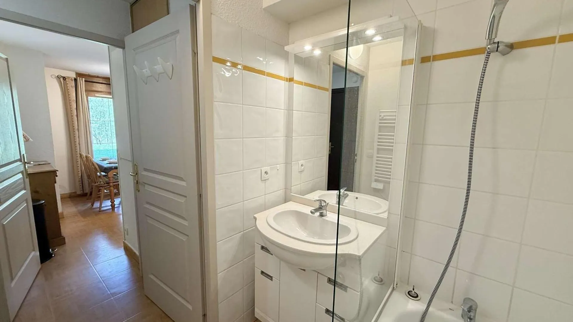Appartement Cosy A Flumet Avec Parking Et Piscine - Fr-1-603-121